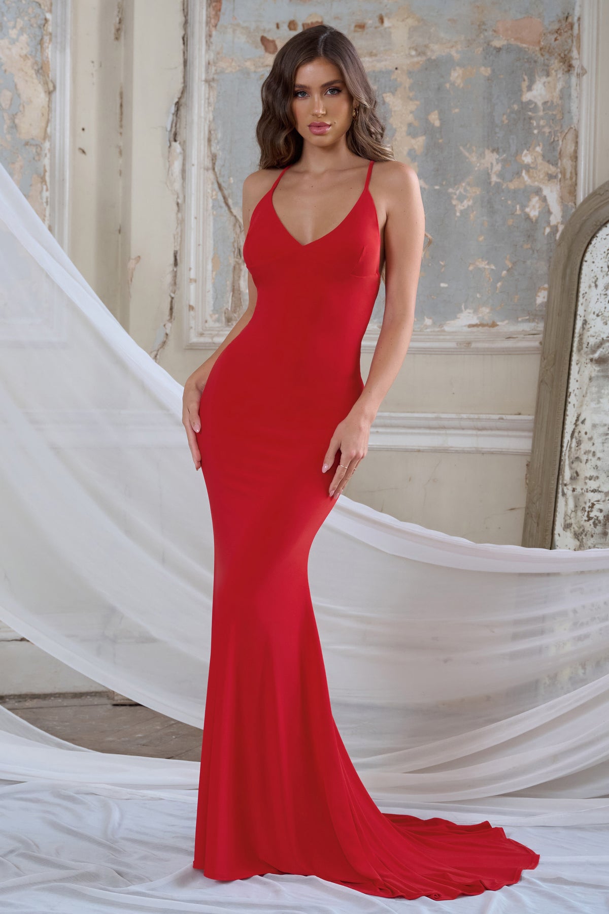 Leah Red Plunge Sweetheart Neckline Fishtail Maxi Dress With Twist F – Club  L London - IRE