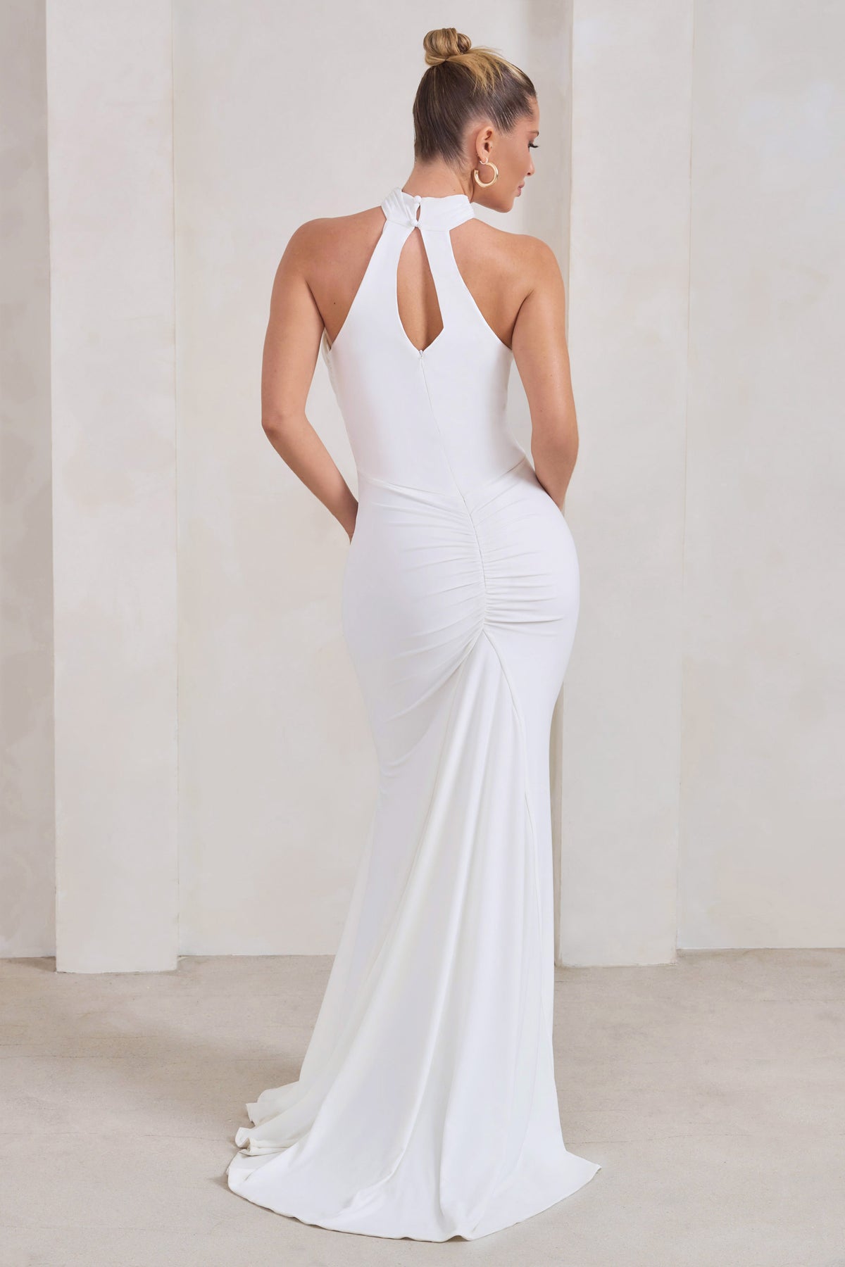 Marion White High Neck Maxi Dress With Statement Train – Club L London - UK
