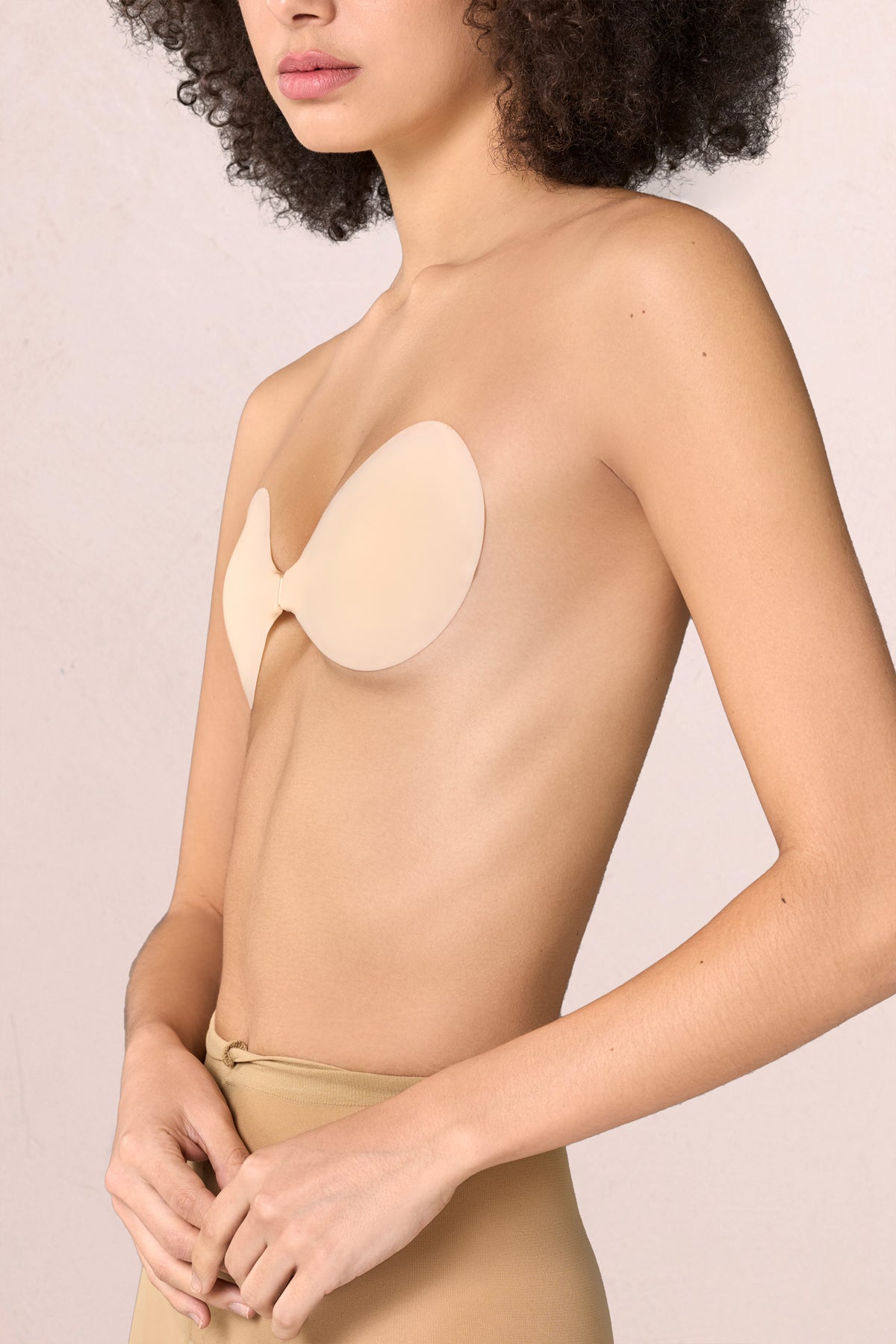 Adhesive Invisible Backless Sexy Reusable Magic Push up Plus Size Silicon  Sticky Strapless Lift Bra for Women - China Lingerie and Underwear price